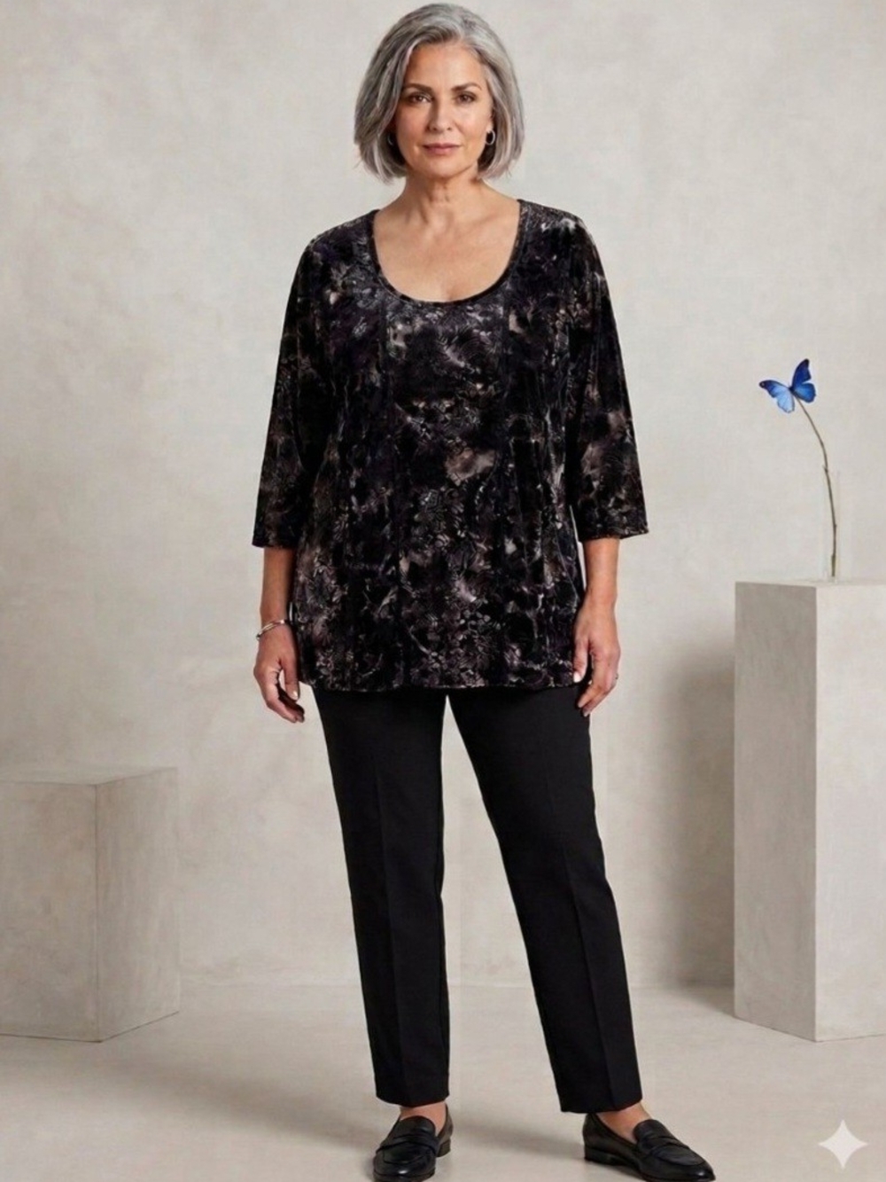 Catherines Black Velvet Scoop Neck Blouse. Size 3X